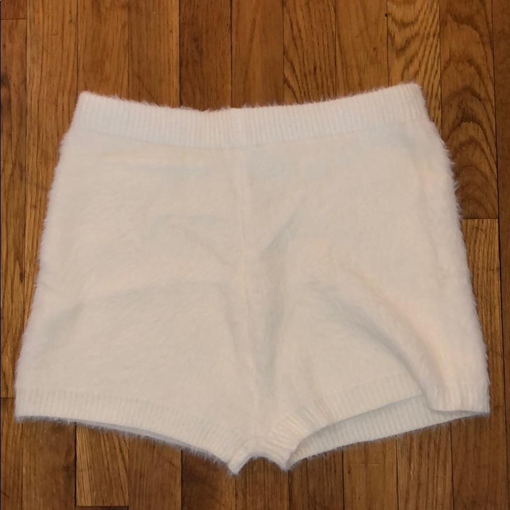 Short Sweater Set - Picture 2 of 5